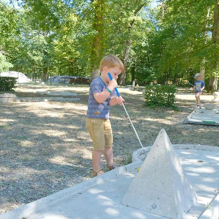Camping Etang Des Bois Vieilles-Maisons-sur-Joudry Bagian luar foto